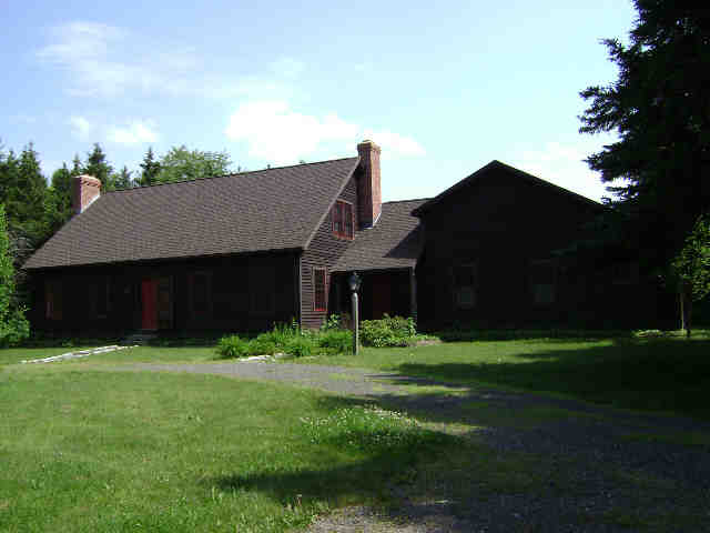 Building photograph for 272 CARMEL HILL RD N